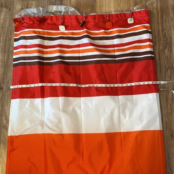 Shower curtain, liner and bath mat - Picture 4 of 11